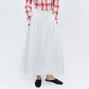 NWT Zara white pleated midi skirt Size S